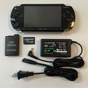 Black Sony PSP 1000 system w/ charger & 64gb memory card bundle